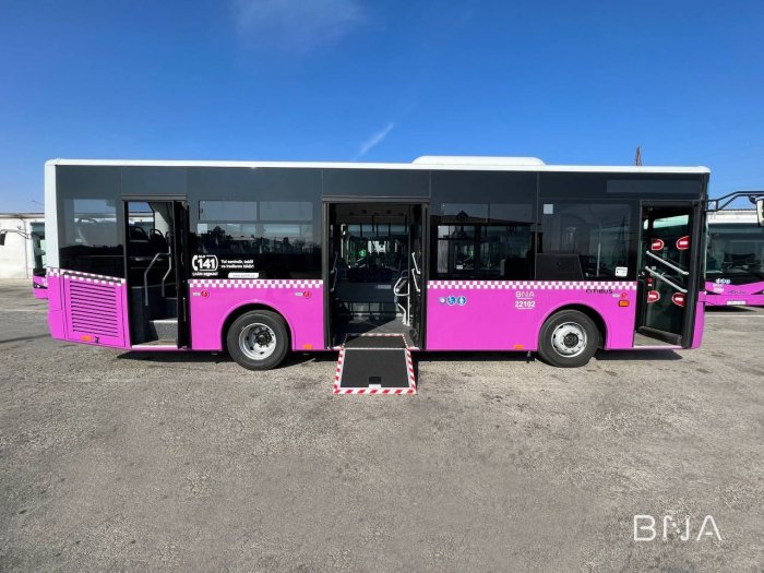 Bakıda bu xəttin avtobusları yenilənəcək -    Fotolar  
   