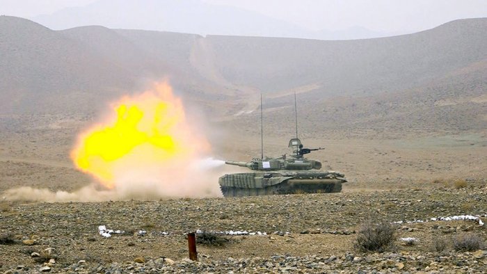 Tank bölmələrindən biri qəfil yoxlanılıb -   VİDEO   
