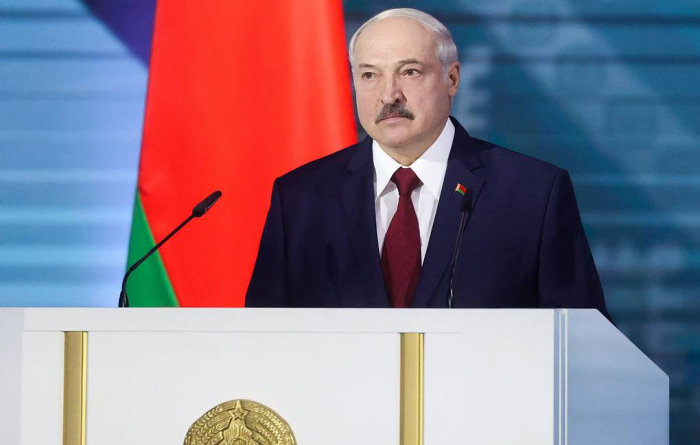  "Qərbin hücumu davam etsə, ömürlük prezident olacağam” -    Lukaşenko    