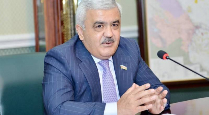    "Prezidentin sərəncamını yüksək qiymətləndirirəm" -    Rövnəq Abdullayev      