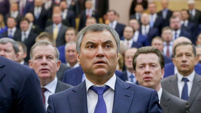    Rusiyadan sensasion iddia:    "Zelenski paytaxtı tərk edib"      