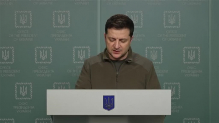   Le président ukrainien dit que la Russie « va tenter de s’emparer » de Kiev cette nuit  