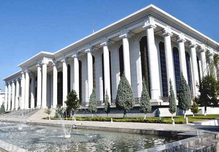 Türkmənistanda erkən prezident seçkiləri keçiriləcək 