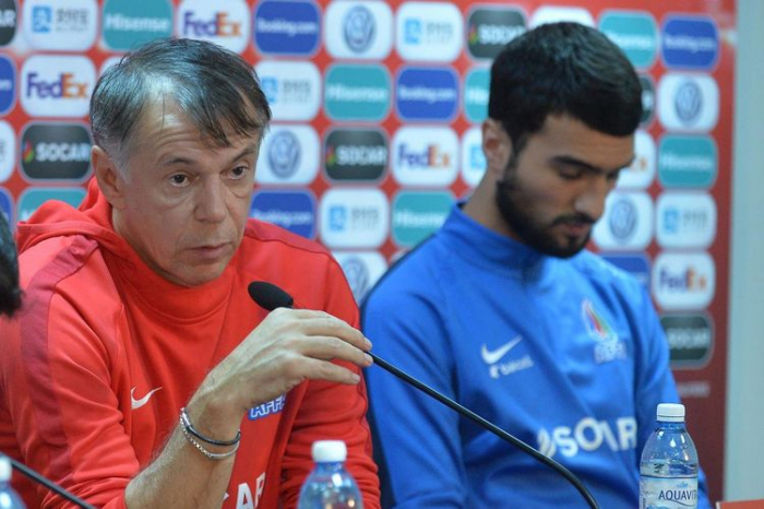 "Dinamo" Emreli transferindən çox şey qazana bilər"-    Yurçeviç   