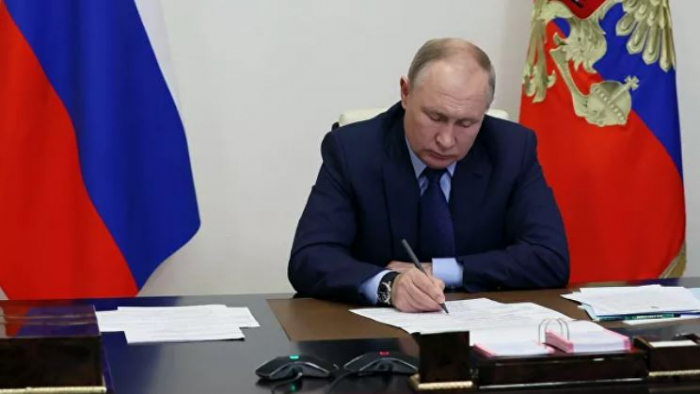  Putin "DXR" və "LXR" ilə müqavilələrin ratifikasiyası haqqında qanunları imzalayıb 