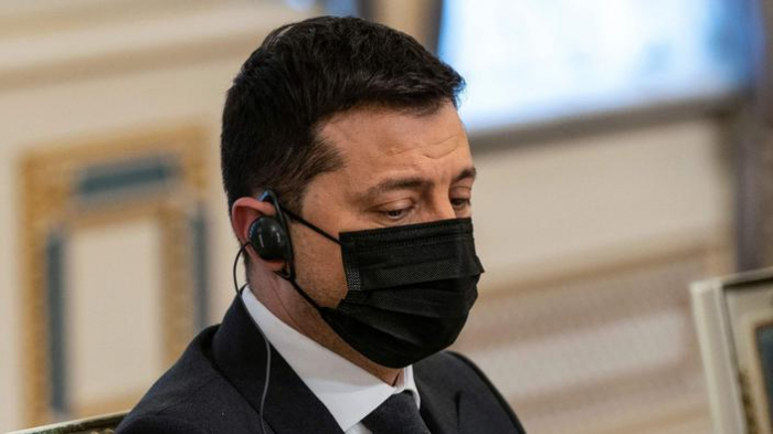 Ukraine: Zelensky s