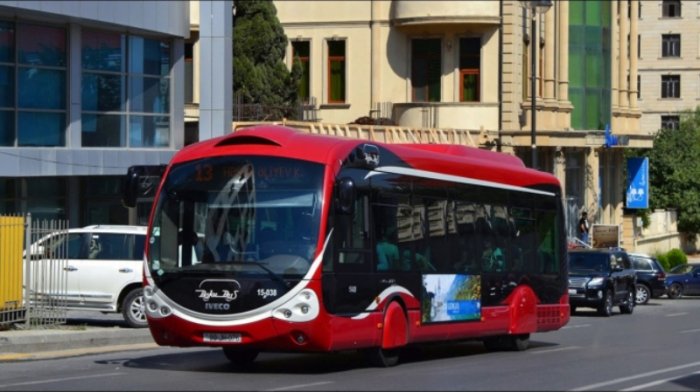    Avtobuslar gecikir -    SİYAHI      