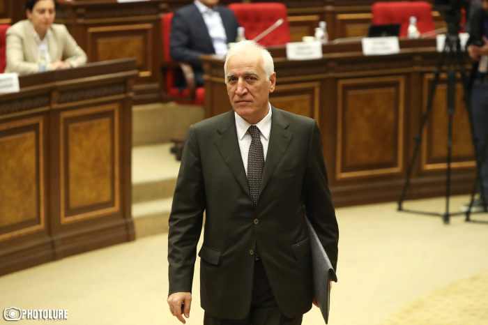 Vaagn Jachatrián, elegido nuevo presidente de Armenia
