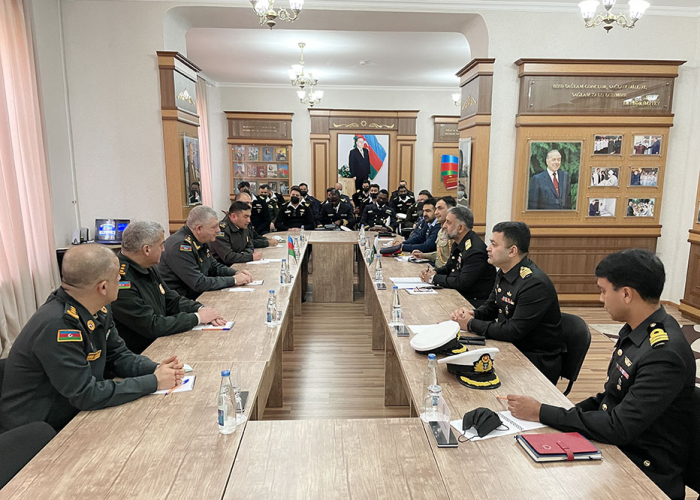   A meeting with the Pakistani delegation was held at the War college  
 