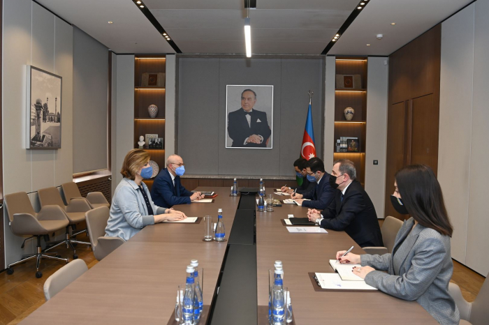   Aserbaidschanischer Außenminister trifft sich mit UNCDF-Exekutivdirektorin  