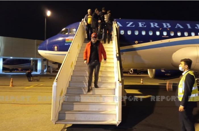   Bisher wurden 4.375 Aserbaidschaner aus der Ukraine in das Land gebracht  