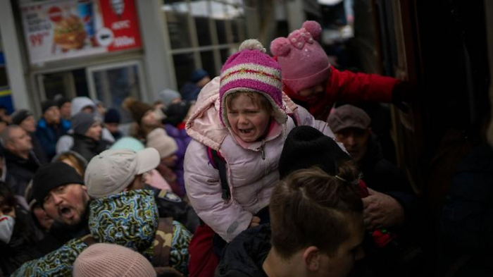 Schwere Luftangriffe mit zivilen Opfern, darunter drei Kinder