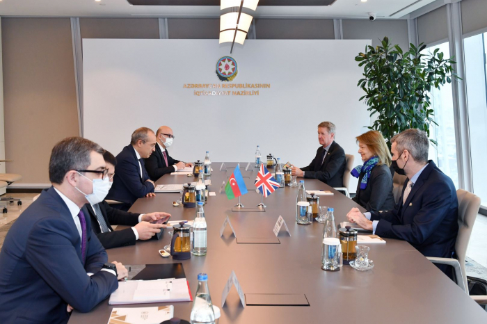  Azerbaijan, UK discuss prospects for cooperation on mutual investments   