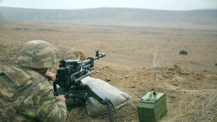   Aserbaidschanische Armee führt Schießübungen durch   - VIDEO    