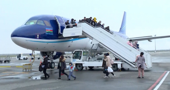   Azerbaijan evacuates 184 more citizens from Ukraine via Romania -   PHOTO     