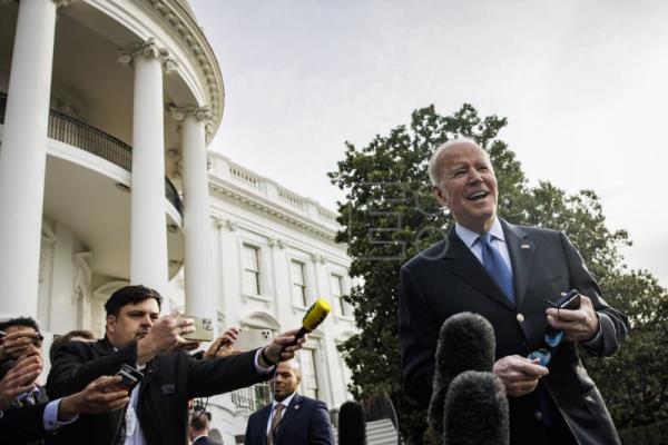 Biden llega a Bruselas para participar el jueves en cumbres sobre Ucrania