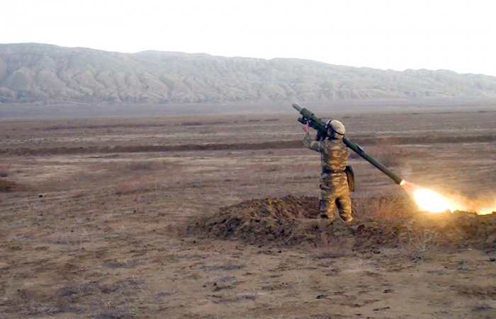   Aserbaidschanische Luftverteidigungseinheiten führen taktische Übungen durch -   VIDEO    