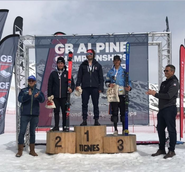 Aserbaidschanischer Skifahrer gewinnt GB Alpine Championships 2022