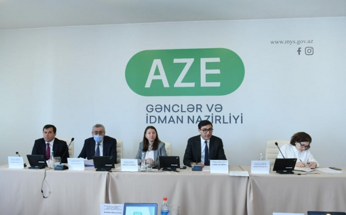    Nazirlik 19 federasiyanın statusunu dayandırıb  
   