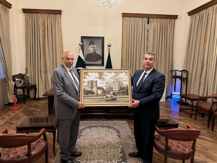 Azerbaijan and Pakistan discuss development of economic relations