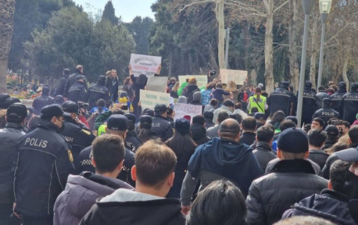    Feministlər Bakıda aksiya keçirdi,    saxlanılan yoxdur  - Video    
   
