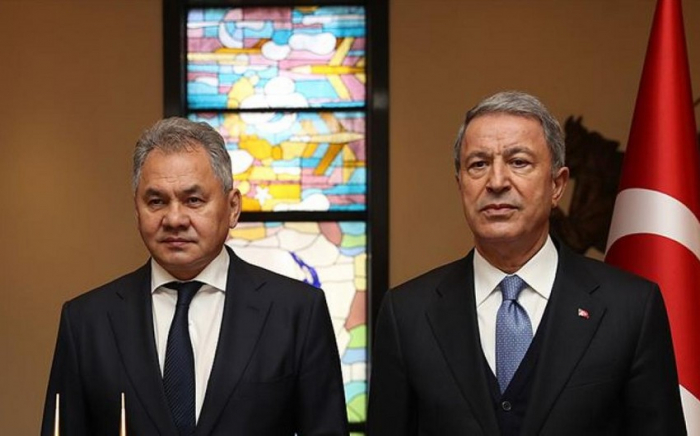    Akarla Şoyqu Ukraynanı müzakirə edib  