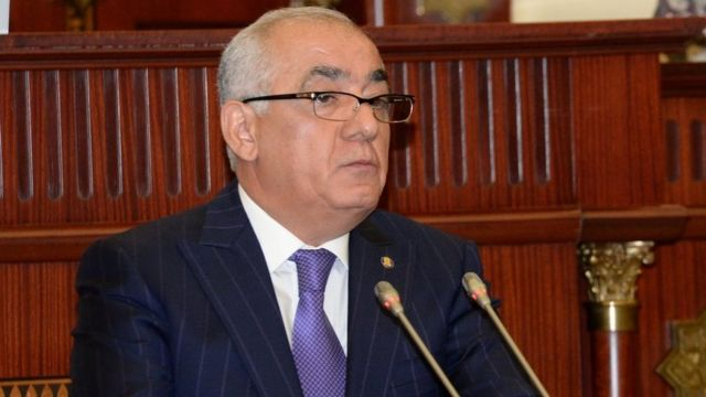    Baş nazir Milli Məclisdə hesabat verir     
