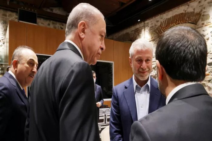    "Abramoviç Türkiyəyə danışıqlar aparan şəxs kimi gəlib" -    Kalın      