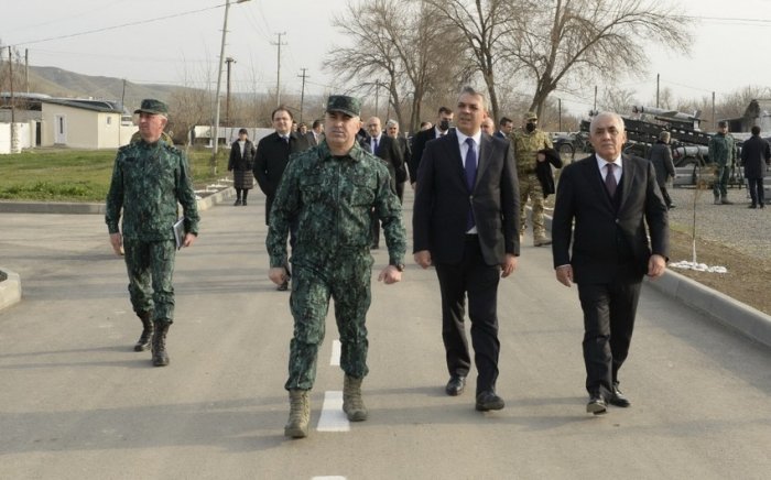    Baş nazir və PA rəhbəri Qubadlıda hərbi hissədə   