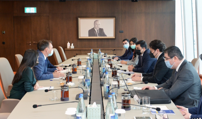 La cooperación con la Cámara de Comercio Exterior Alemana-Azerbaiyana contribuye a mejorar el sector empresarial