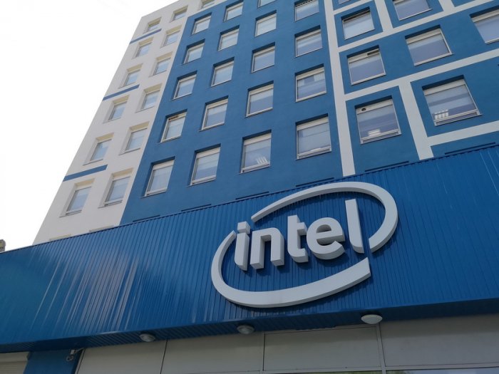       "Intel"    Rusiya və Belarusa məhsul tədarükünü dayandırır   