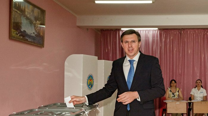 Kişinyovun keçmiş meri Ukrayna ordusuna yazılıb