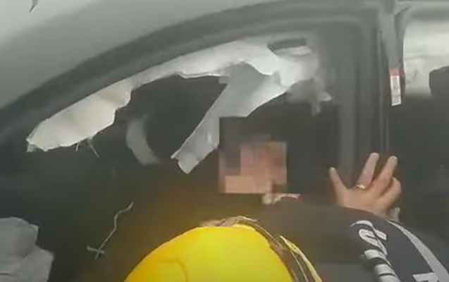  Bakıda yol qəzası, FHN sürücünü xilas etdi -    Video     