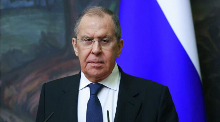       Lavrov:    "Fransızlar tez-tez xoruzlanırlar!"   