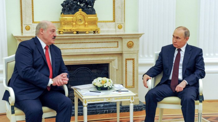    Lukaşenko Putinə müraciət etdi:    "Bizə S-400 verin"      