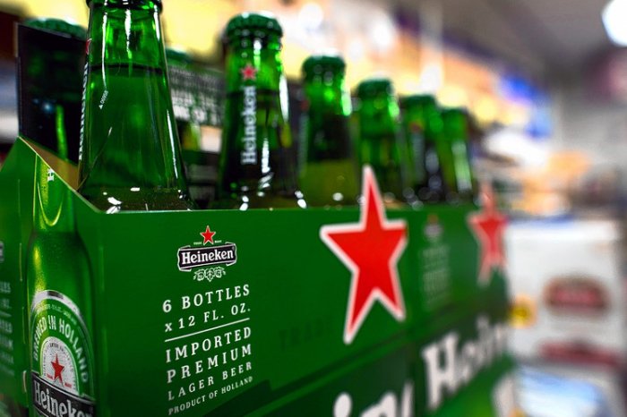       "Heineken"    Rusiyada pivə istehsalı və satışını dayandırır   
