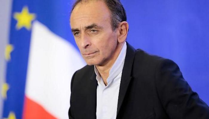 Fransa prezidentliyinə namizəd Zemmura yumurta atılıb