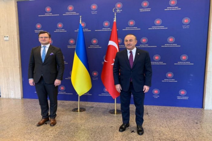Çavuşoğlu Kuleba ilə görüşüb