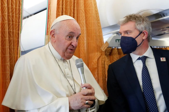 El papa Francisco reveló que evalúa visitar Kiev