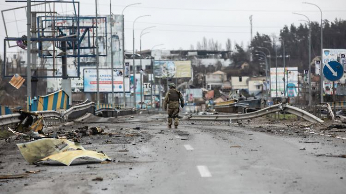 Baerbock droht Russland wegen "Kriegsverbrechen" in Butscha