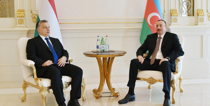  Ilham Aliyev felicita a Orban por su victoria 