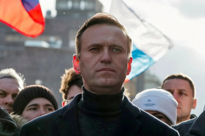 Navalny dijo que los medios estatales rusos comparten la responsabilidad con Putin