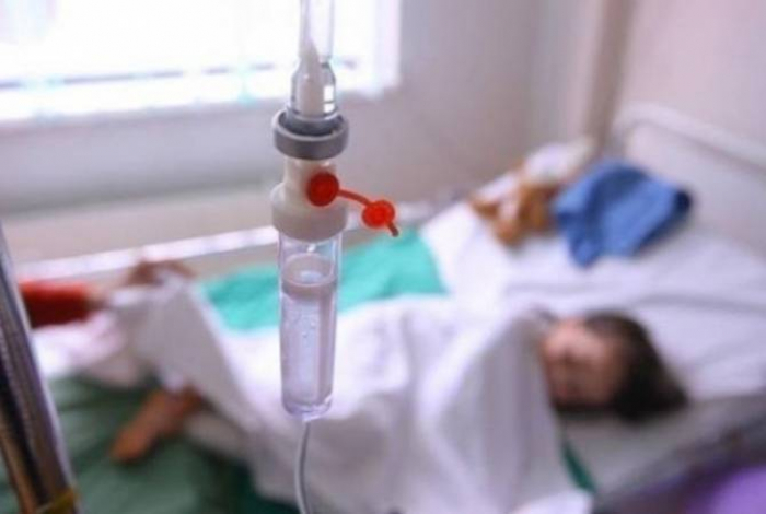   İki uşaq qidadan zəhərlənib,    biri ölüb     
   