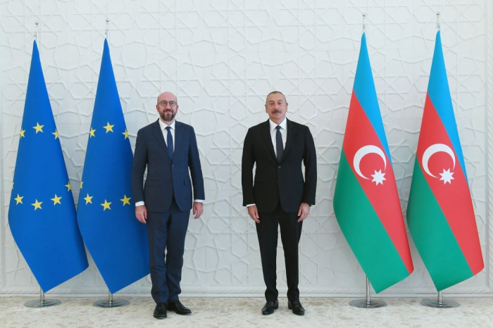   Treffen zwischen Präsident Aliyev und EU-Ratspräsident Charles Michel beginnt  