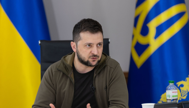       Zelenski:    "Ukrayna sülh təkliflərinə cavab olaraq yalnız söz oyunu eşidir"   