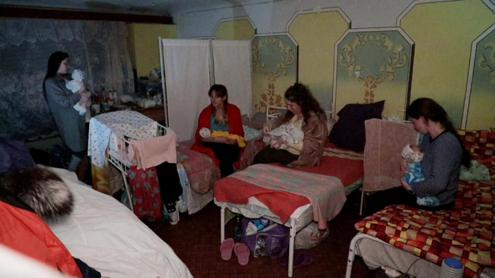   In Mariupol maternity ward basement, babies are born in the middle of the war -   NO COMMENT    