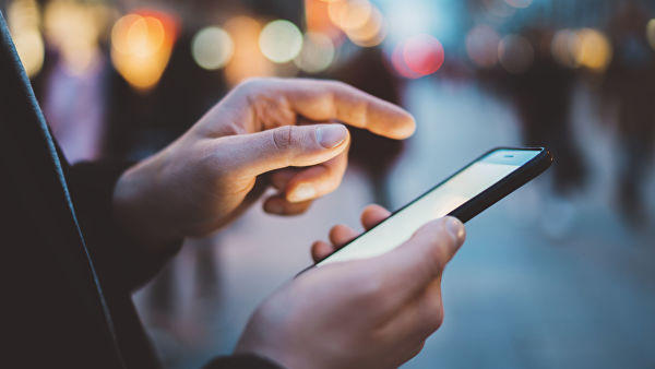    Həbsdəki oğluna telefon keçirmək istəyən qadın saxlanılıb  
   