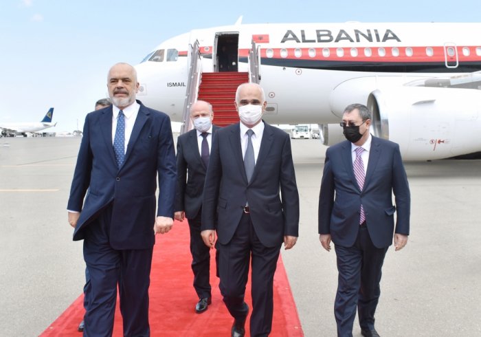    Albaniyanın Baş naziri Bakıya gəlib -    FOTO      