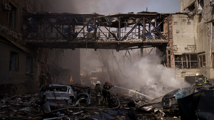  Aftermath of shelling in Kharkiv, injured treated -  NO COMMENT  