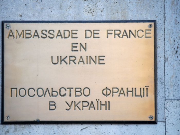  Fransa səfirliyi Kiyevə qayıtdı 